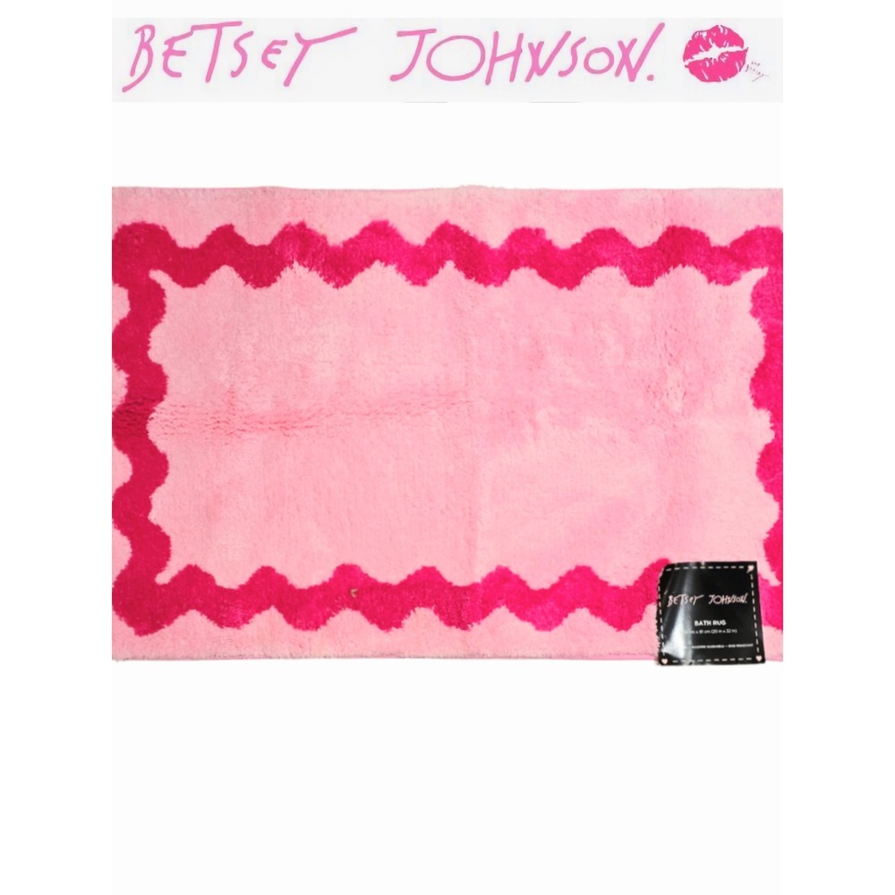 Betsey Johnson Wavy Plush Bath Rug- Pink/Red